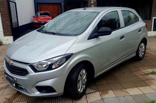 Vehículo con 5 imágenes Vehículo con 5 imágenes